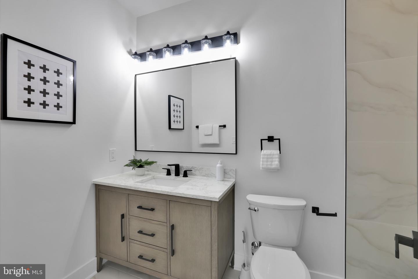 616 NW KENYON ST NW #1, WASHINGTON, District Of Columbia 20010, 5 Bedrooms Bedrooms, ,5 BathroomsBathrooms,Residential,For sale,616 NW KENYON ST NW #1,DCDC2212284 MLS # DCDC2212284