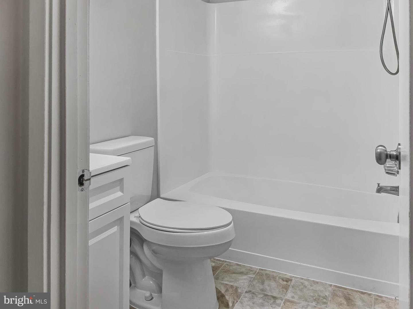 1700 TYVALE CT, VIENNA, Virginia 22182, 4 Bedrooms Bedrooms, ,3 BathroomsBathrooms,Residential,For sale,1700 TYVALE CT,VAFX2257832 MLS # VAFX2257832