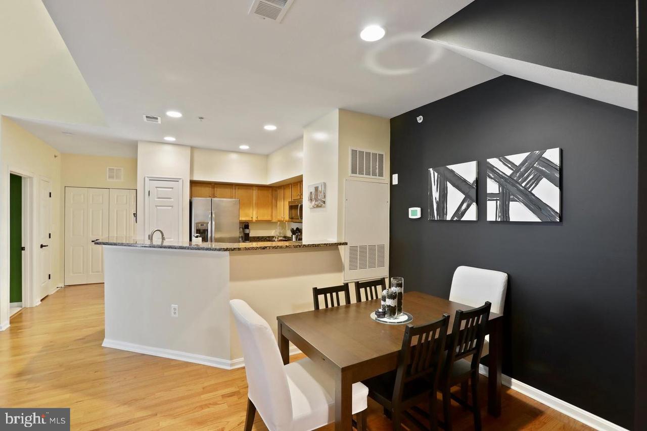 5142-UNIT M BRITTNEY ELYSE CIR #M, CENTREVILLE, Virginia 20120, 2 Bedrooms Bedrooms, ,2 BathroomsBathrooms,Residential,For sale,5142-UNIT M BRITTNEY ELYSE CIR #M,VAFX2257856 MLS # VAFX2257856