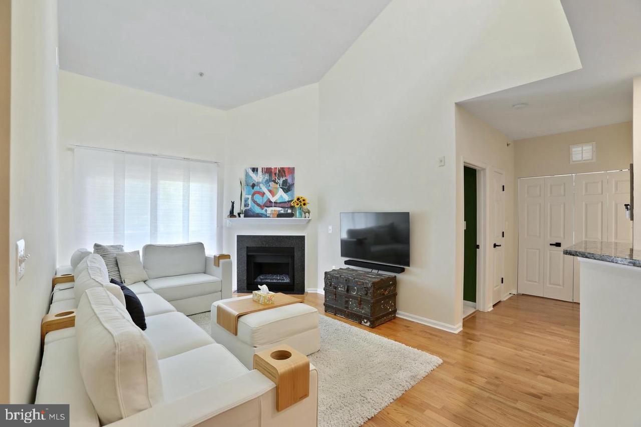 5142-UNIT M BRITTNEY ELYSE CIR #M, CENTREVILLE, Virginia 20120, 2 Bedrooms Bedrooms, ,2 BathroomsBathrooms,Residential,For sale,5142-UNIT M BRITTNEY ELYSE CIR #M,VAFX2257856 MLS # VAFX2257856
