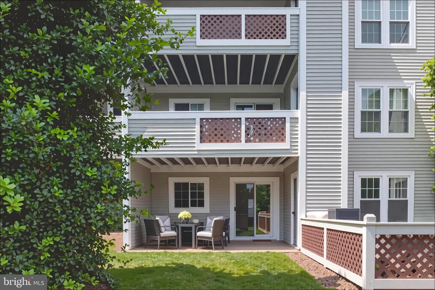 12934 GRAYS POINTE RD #A, FAIRFAX, Virginia 22033, 2 Bedrooms Bedrooms, ,2 BathroomsBathrooms,Residential,For sale,12934 GRAYS POINTE RD #A,VAFX2257862 MLS # VAFX2257862