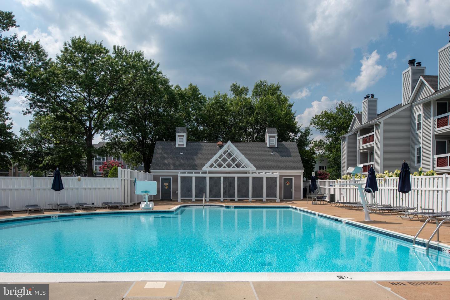 12934 GRAYS POINTE RD #A, FAIRFAX, Virginia 22033, 2 Bedrooms Bedrooms, ,2 BathroomsBathrooms,Residential,For sale,12934 GRAYS POINTE RD #A,VAFX2257862 MLS # VAFX2257862