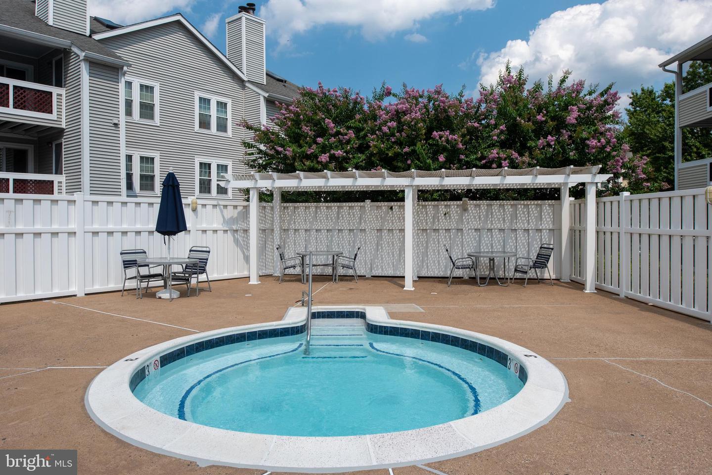 12934 GRAYS POINTE RD #A, FAIRFAX, Virginia 22033, 2 Bedrooms Bedrooms, ,2 BathroomsBathrooms,Residential,For sale,12934 GRAYS POINTE RD #A,VAFX2257862 MLS # VAFX2257862