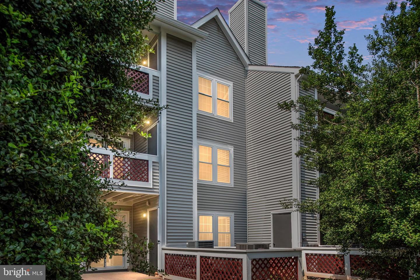 12934 GRAYS POINTE RD #A, FAIRFAX, Virginia 22033, 2 Bedrooms Bedrooms, ,2 BathroomsBathrooms,Residential,For sale,12934 GRAYS POINTE RD #A,VAFX2257862 MLS # VAFX2257862