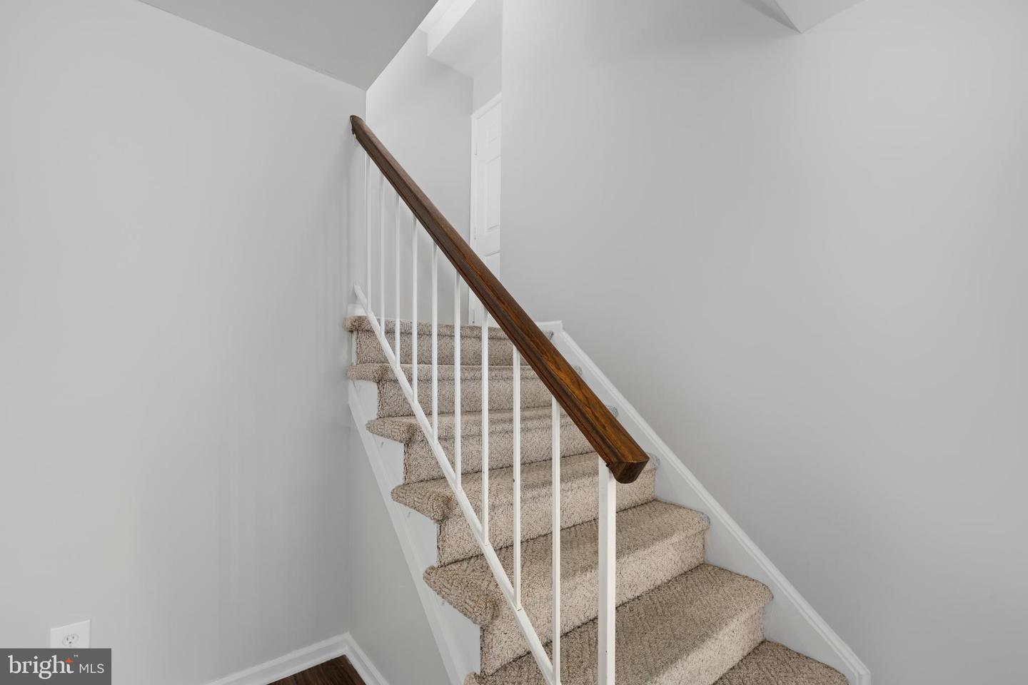 12934 GRAYS POINTE RD #A, FAIRFAX, Virginia 22033, 2 Bedrooms Bedrooms, ,2 BathroomsBathrooms,Residential,For sale,12934 GRAYS POINTE RD #A,VAFX2257862 MLS # VAFX2257862