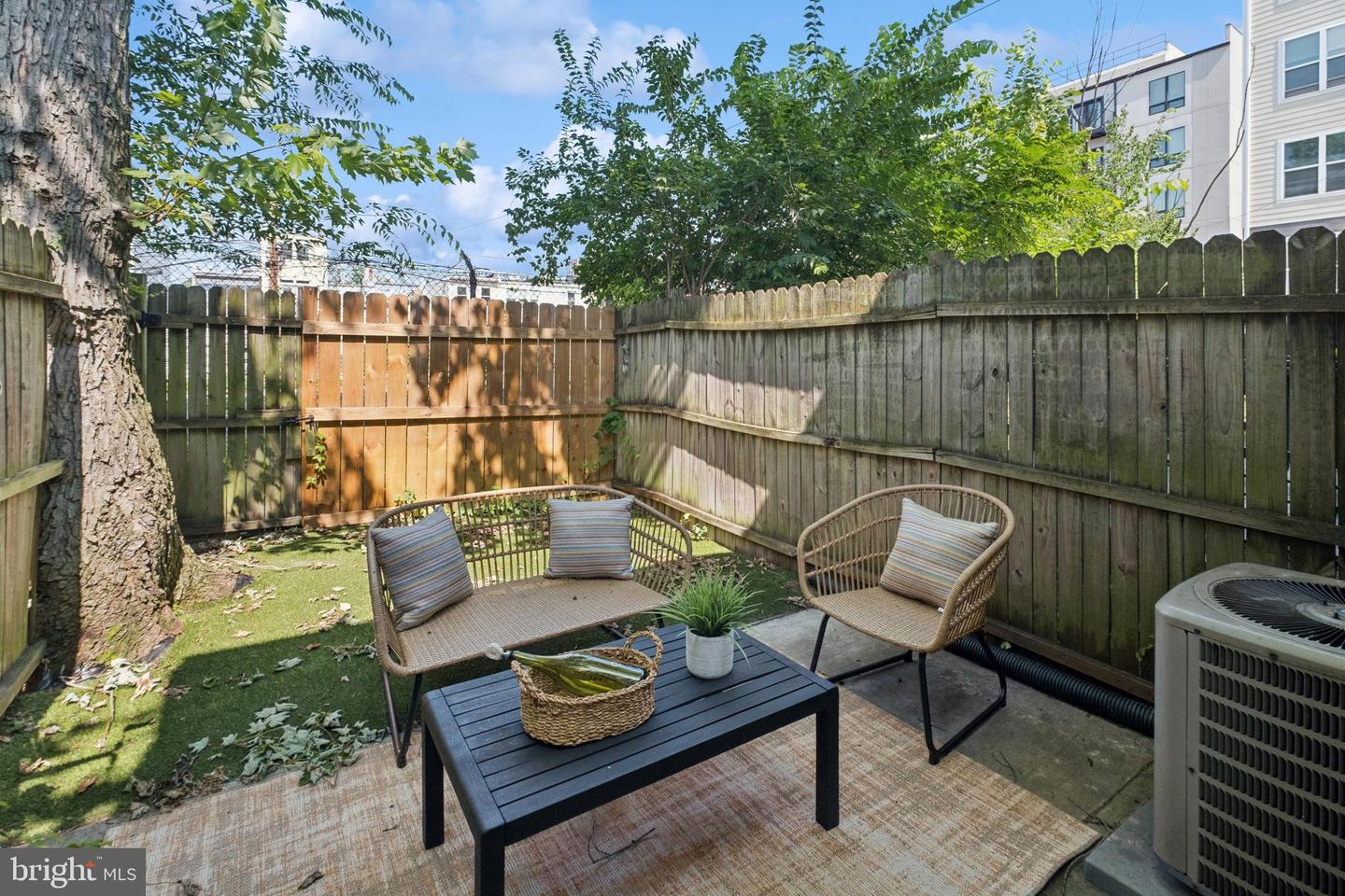 728 19TH ST NE, WASHINGTON, District Of Columbia 20002, 2 Bedrooms Bedrooms, ,2 BathroomsBathrooms,Residential,For sale,728 19TH ST NE,DCDC2212326 MLS # DCDC2212326