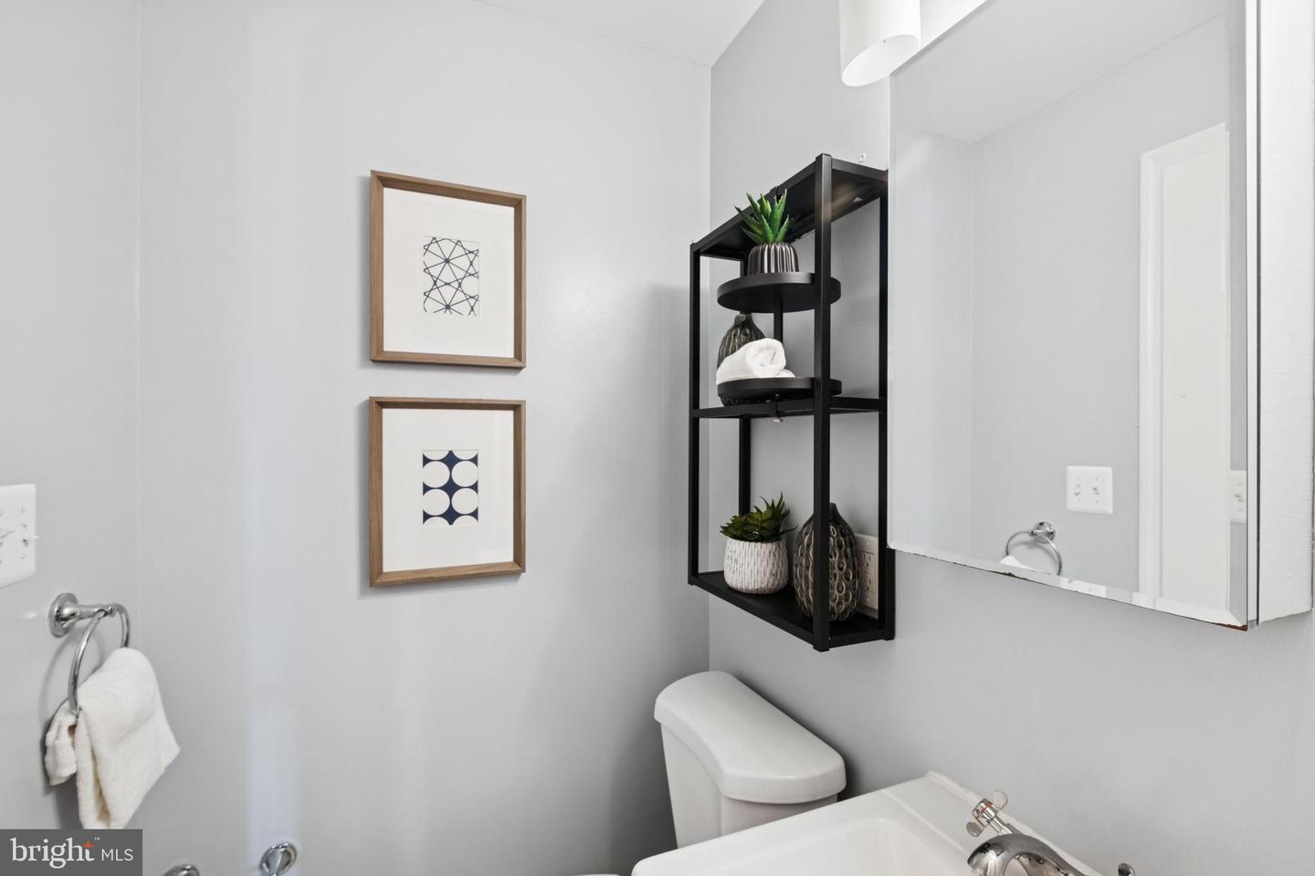 728 19TH ST NE, WASHINGTON, District Of Columbia 20002, 2 Bedrooms Bedrooms, ,2 BathroomsBathrooms,Residential,For sale,728 19TH ST NE,DCDC2212326 MLS # DCDC2212326