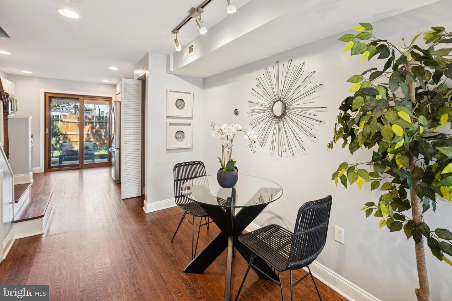 728 19TH ST NE, WASHINGTON, District Of Columbia 20002, 2 Bedrooms Bedrooms, ,2 BathroomsBathrooms,Residential,For sale,728 19TH ST NE,DCDC2212326 MLS # DCDC2212326