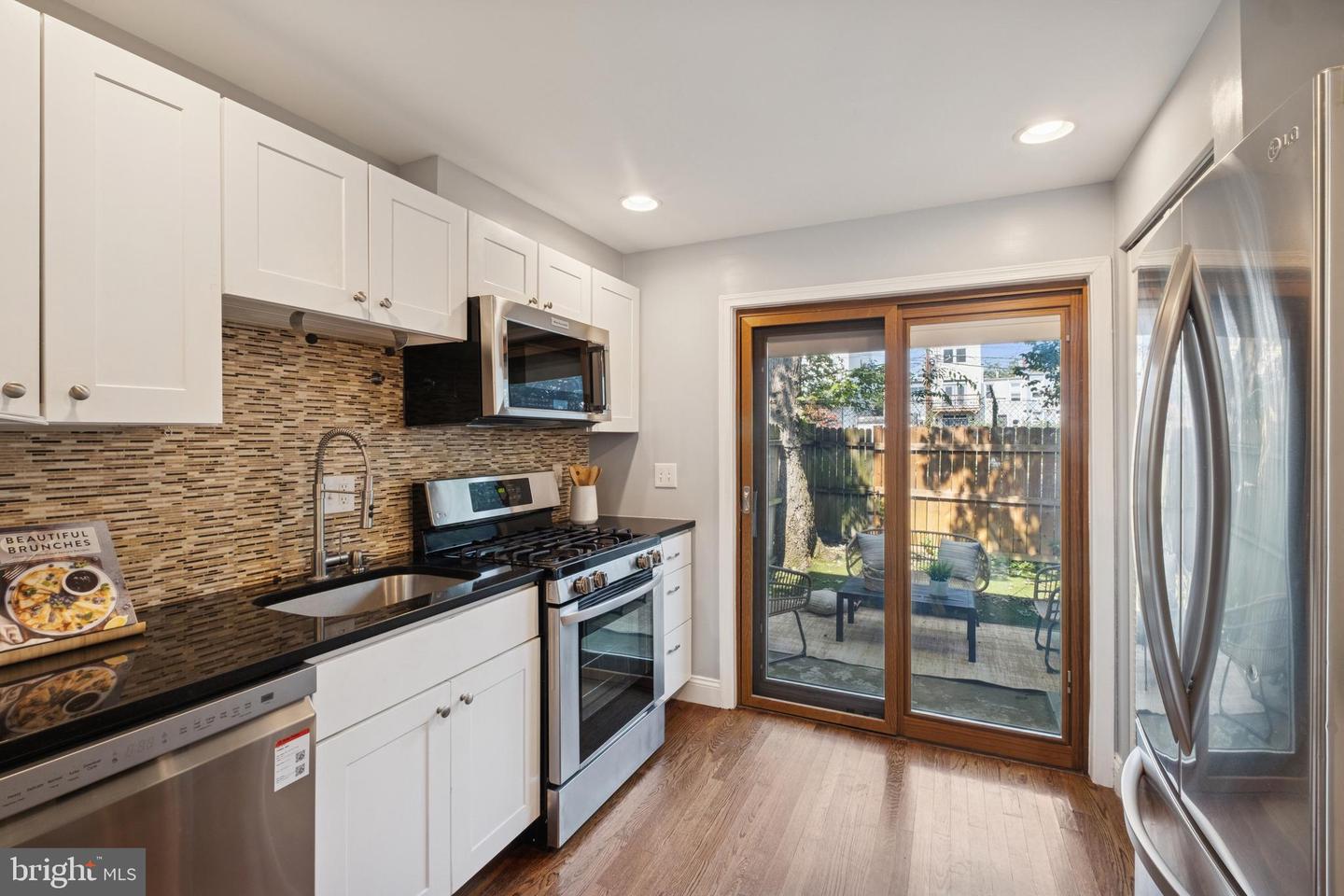 728 19TH ST NE, WASHINGTON, District Of Columbia 20002, 2 Bedrooms Bedrooms, ,2 BathroomsBathrooms,Residential,For sale,728 19TH ST NE,DCDC2212326 MLS # DCDC2212326