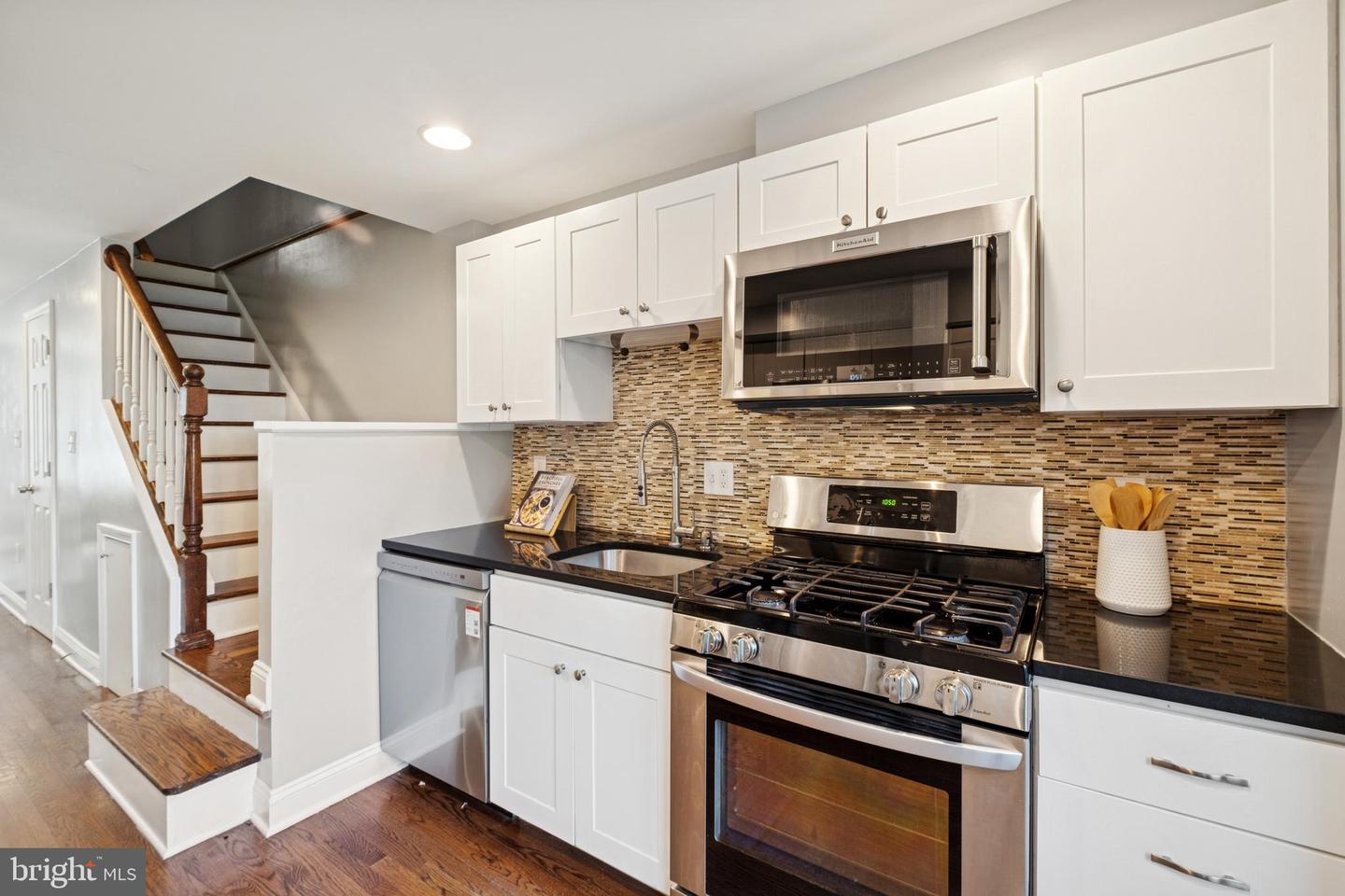 728 19TH ST NE, WASHINGTON, District Of Columbia 20002, 2 Bedrooms Bedrooms, ,2 BathroomsBathrooms,Residential,For sale,728 19TH ST NE,DCDC2212326 MLS # DCDC2212326