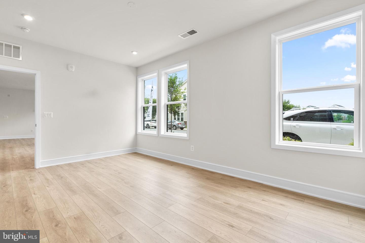 23640 BOLTON CRESCENT TER #13-105, ASHBURN, Virginia 20148, 3 Bedrooms Bedrooms, ,2 BathroomsBathrooms,Residential,For sale,23640 BOLTON CRESCENT TER #13-105,VALO2103254 MLS # VALO2103254