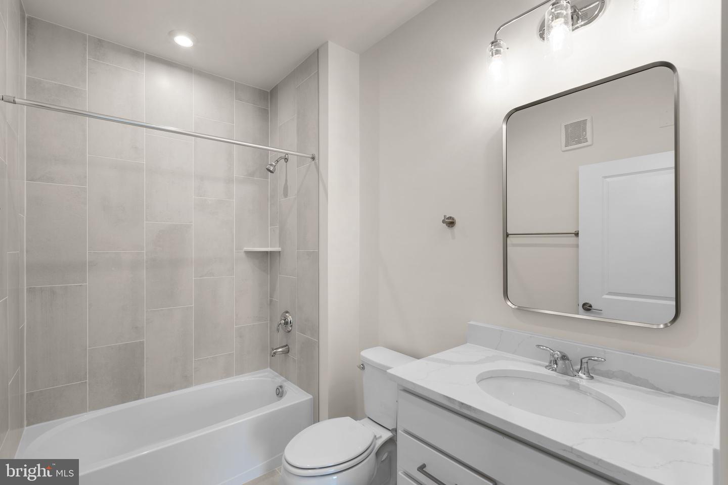 23640 BOLTON CRESCENT TER #13-105, ASHBURN, Virginia 20148, 3 Bedrooms Bedrooms, ,2 BathroomsBathrooms,Residential,For sale,23640 BOLTON CRESCENT TER #13-105,VALO2103254 MLS # VALO2103254