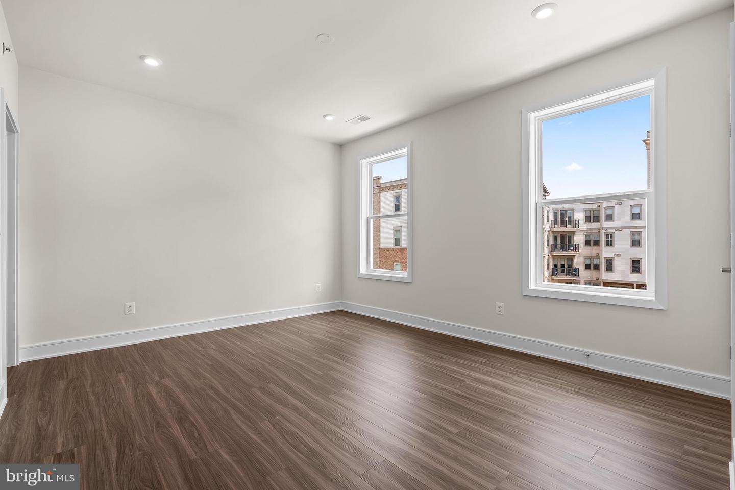 23640 BOLTON CRESCENT TER #13-302, ASHBURN, Virginia 20148, 2 Bedrooms Bedrooms, ,2 BathroomsBathrooms,Residential,For sale,23640 BOLTON CRESCENT TER #13-302,VALO2103256 MLS # VALO2103256
