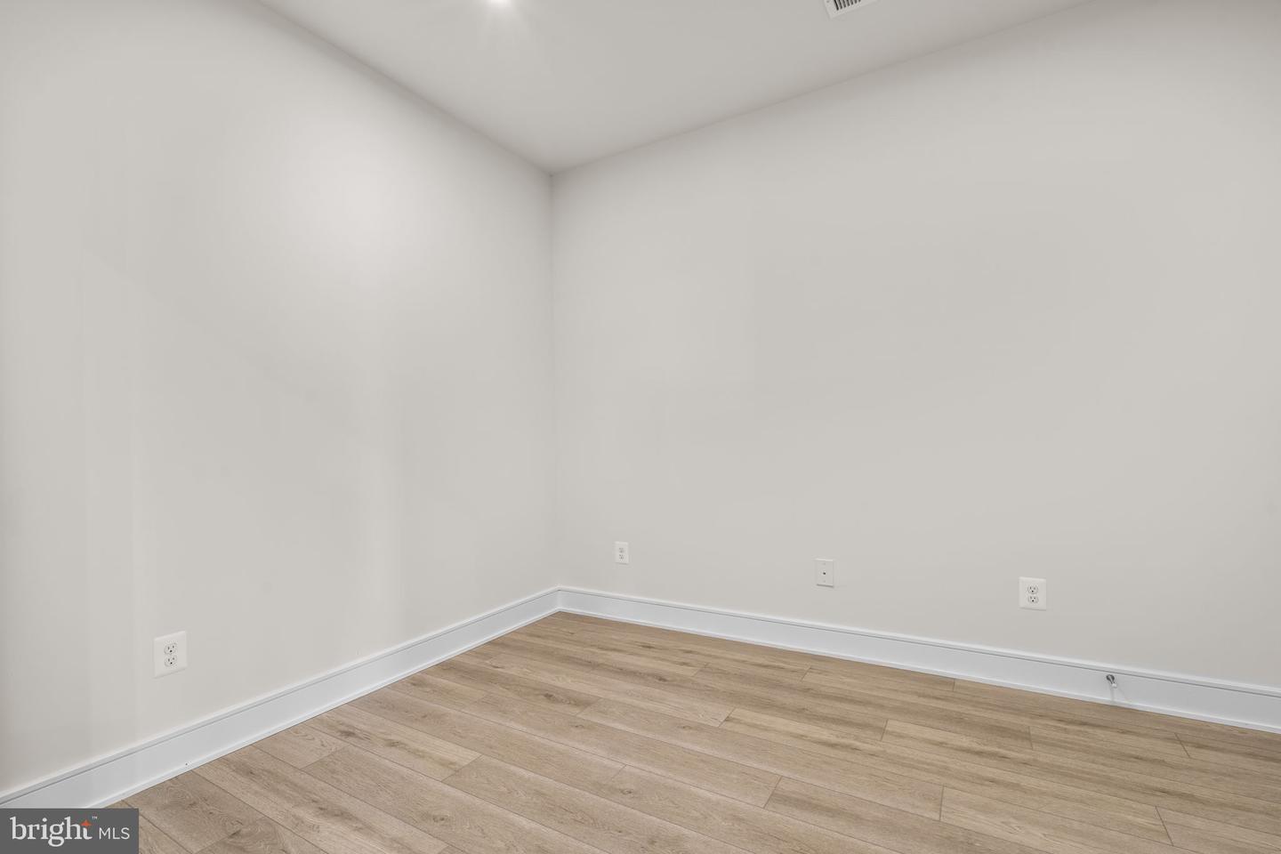 23640 BOLTON CRESCENT TER #13-303, ASHBURN, Virginia 20148, 3 Bedrooms Bedrooms, ,2 BathroomsBathrooms,Residential,For sale,23640 BOLTON CRESCENT TER #13-303,VALO2103258 MLS # VALO2103258