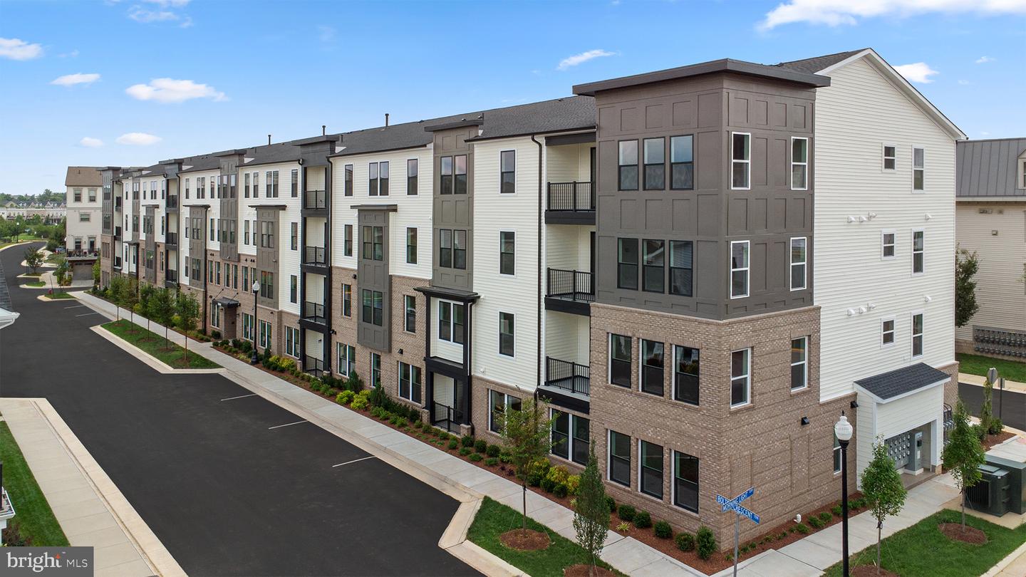 23640 BOLTON CRESCENT TER #13-303, ASHBURN, Virginia 20148, 3 Bedrooms Bedrooms, ,2 BathroomsBathrooms,Residential,For sale,23640 BOLTON CRESCENT TER #13-303,VALO2103258 MLS # VALO2103258