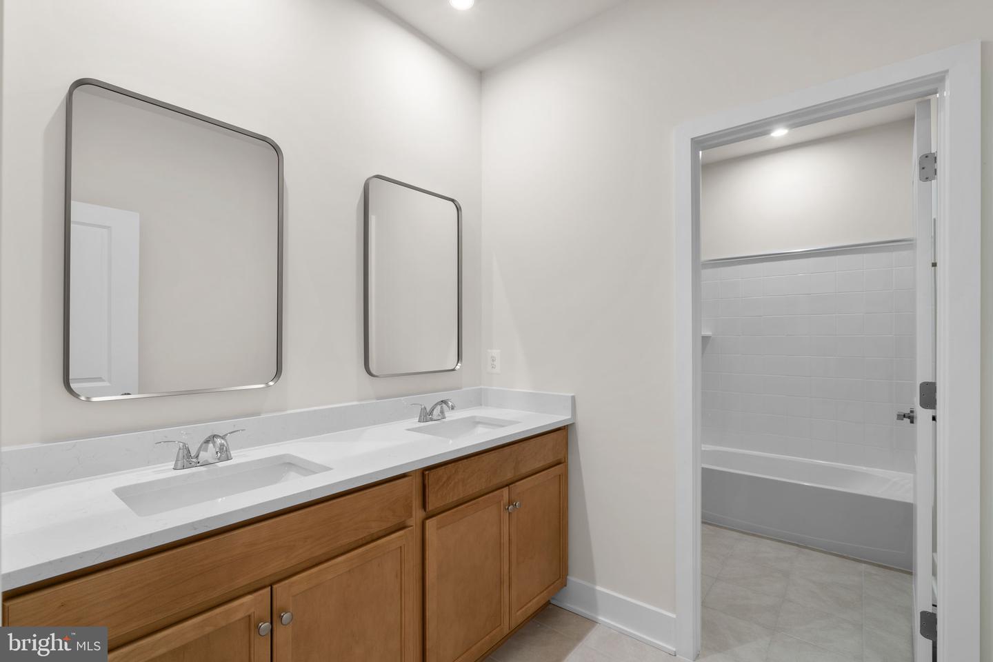 117 WAGTAIL LN, WINCHESTER, Virginia 22603, 3 Bedrooms Bedrooms, ,2 BathroomsBathrooms,Residential,For sale,117 WAGTAIL LN,VAFV2035702 MLS # VAFV2035702