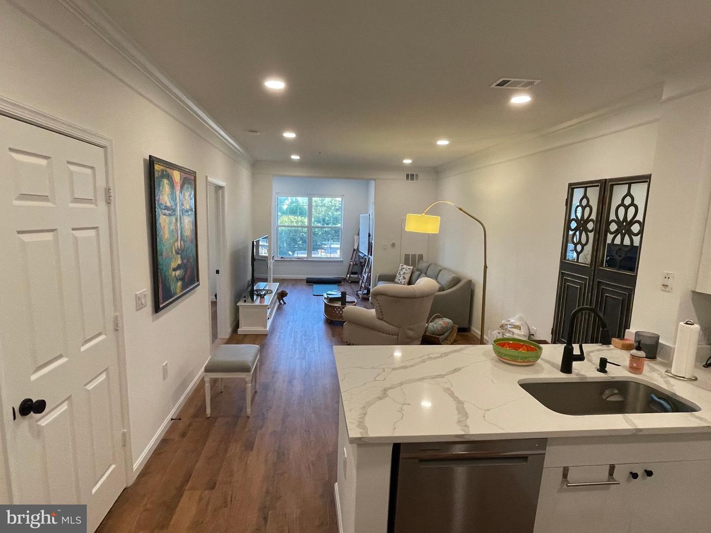 3021 NICOSH CIRCLE #1406, FALLS CHURCH, Virginia 22042, 1 Bedroom Bedrooms, ,1 BathroomBathrooms,Residential,For sale,3021 NICOSH CIRCLE #1406,VAFX2257916 MLS # VAFX2257916