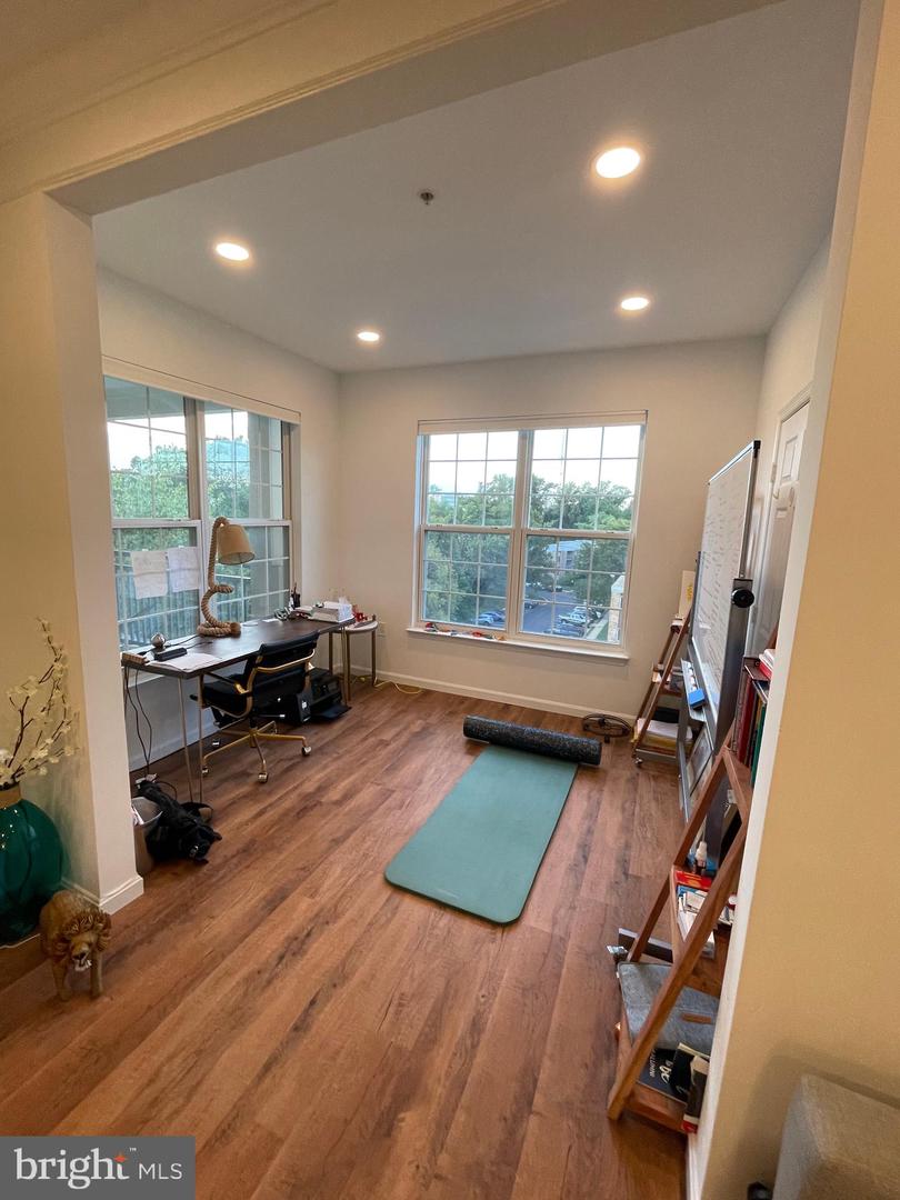 3021 NICOSH CIRCLE #1406, FALLS CHURCH, Virginia 22042, 1 Bedroom Bedrooms, ,1 BathroomBathrooms,Residential,For sale,3021 NICOSH CIRCLE #1406,VAFX2257916 MLS # VAFX2257916