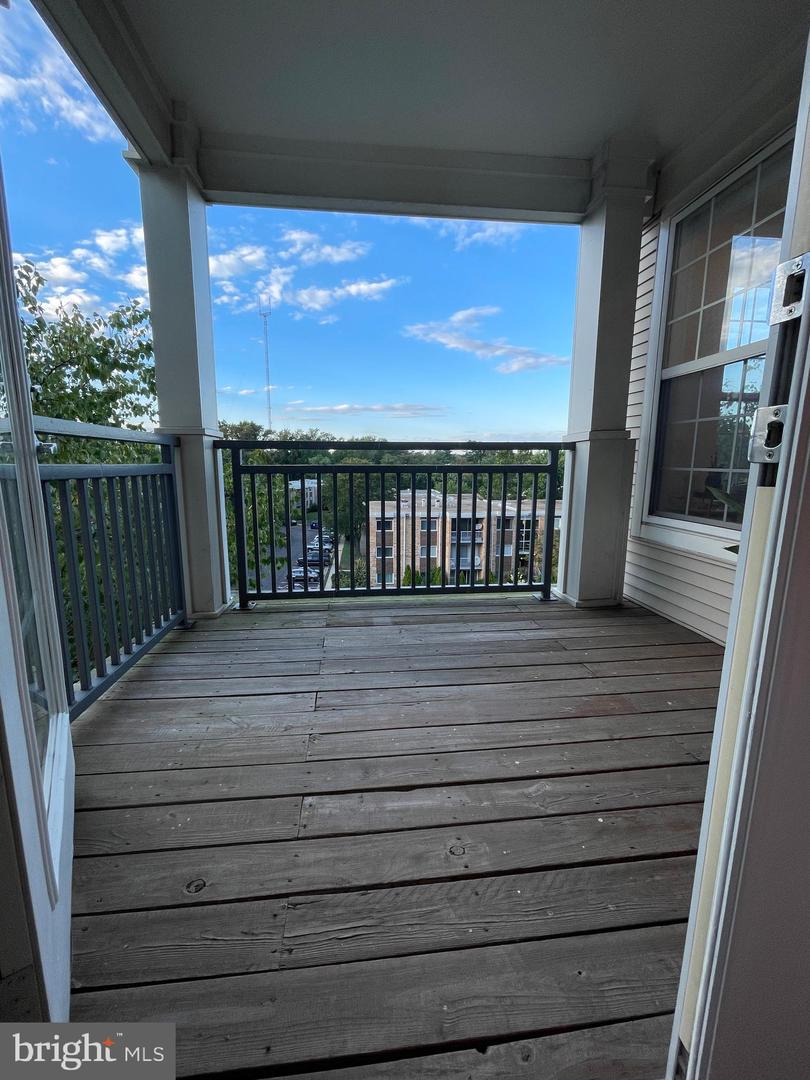 3021 NICOSH CIRCLE #1406, FALLS CHURCH, Virginia 22042, 1 Bedroom Bedrooms, ,1 BathroomBathrooms,Residential,For sale,3021 NICOSH CIRCLE #1406,VAFX2257916 MLS # VAFX2257916