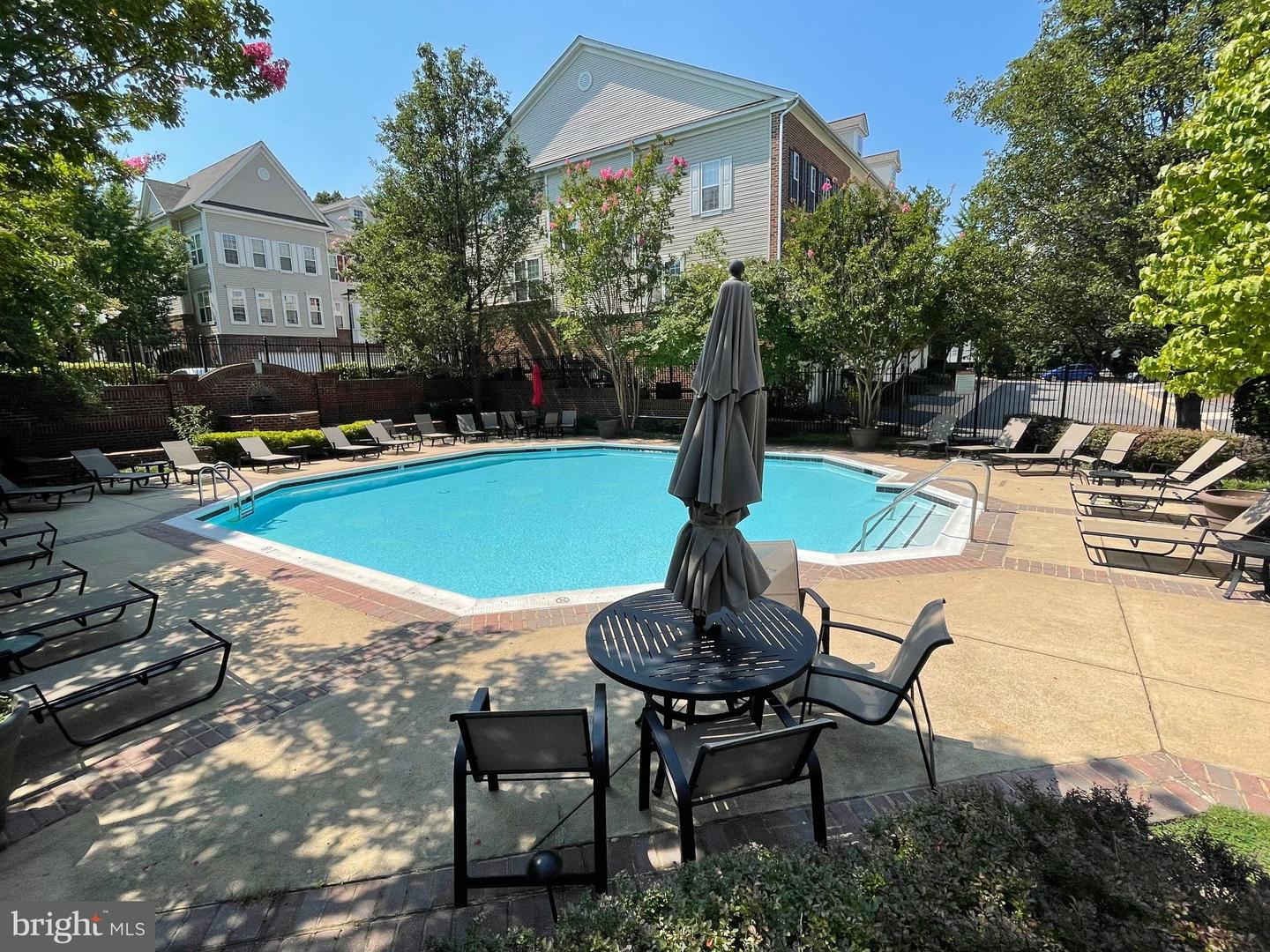 3021 NICOSH CIRCLE #1406, FALLS CHURCH, Virginia 22042, 1 Bedroom Bedrooms, ,1 BathroomBathrooms,Residential,For sale,3021 NICOSH CIRCLE #1406,VAFX2257916 MLS # VAFX2257916