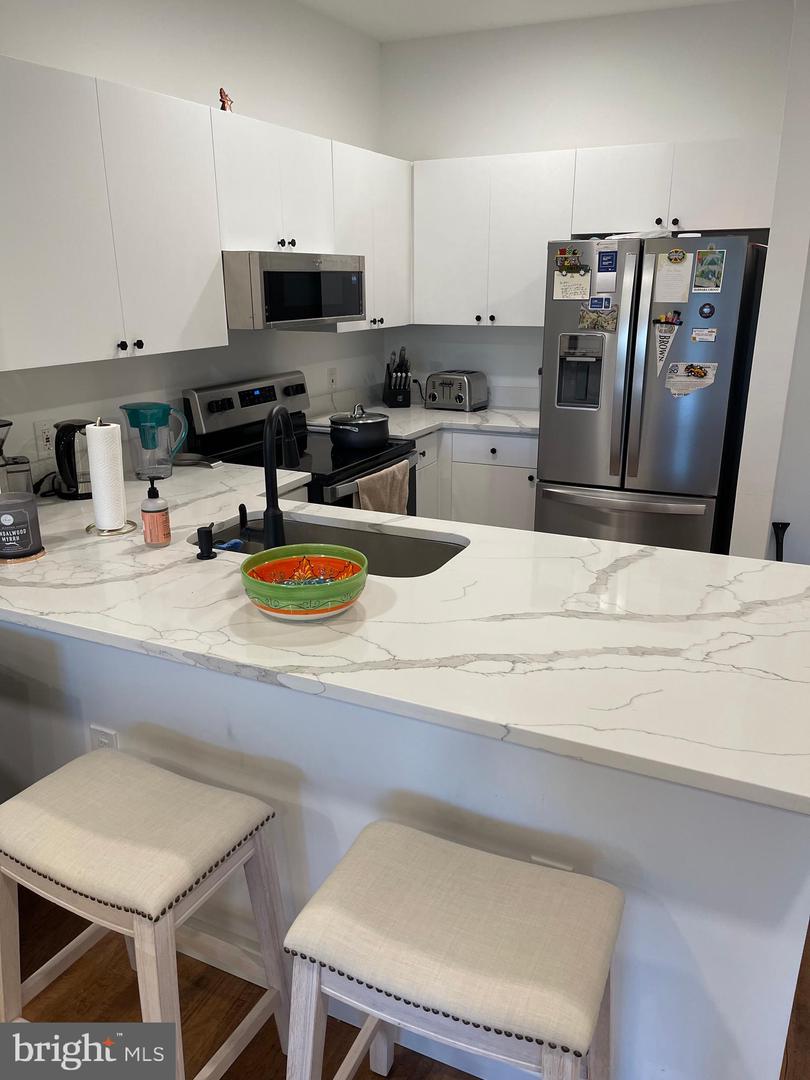 3021 NICOSH CIRCLE #1406, FALLS CHURCH, Virginia 22042, 1 Bedroom Bedrooms, ,1 BathroomBathrooms,Residential,For sale,3021 NICOSH CIRCLE #1406,VAFX2257916 MLS # VAFX2257916