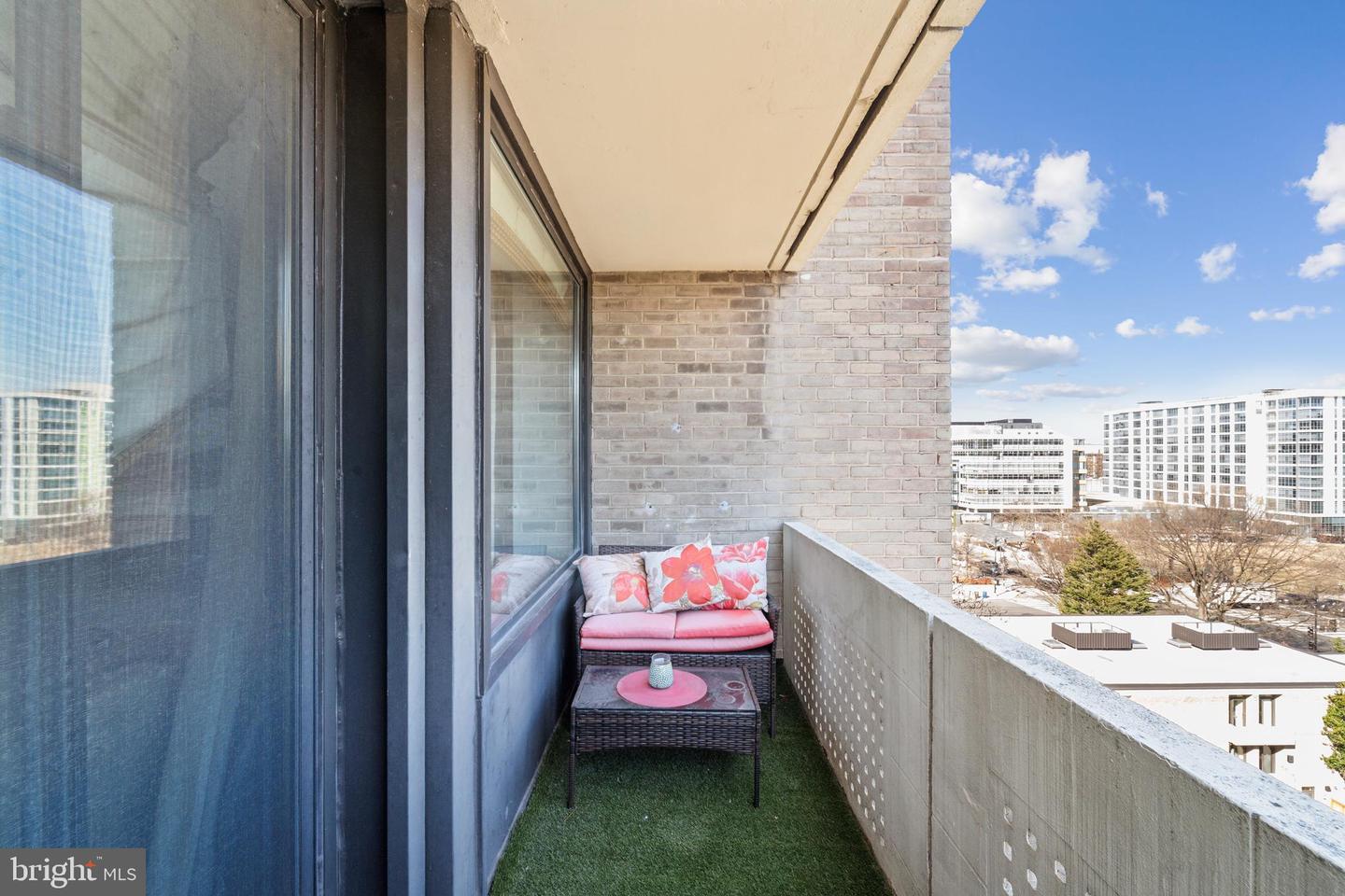 430 M ST SW #N-711, WASHINGTON, District Of Columbia 20024, 2 Bedrooms Bedrooms, ,2 BathroomsBathrooms,Residential,For sale,430 M ST SW #N-711,DCDC2212352 MLS # DCDC2212352