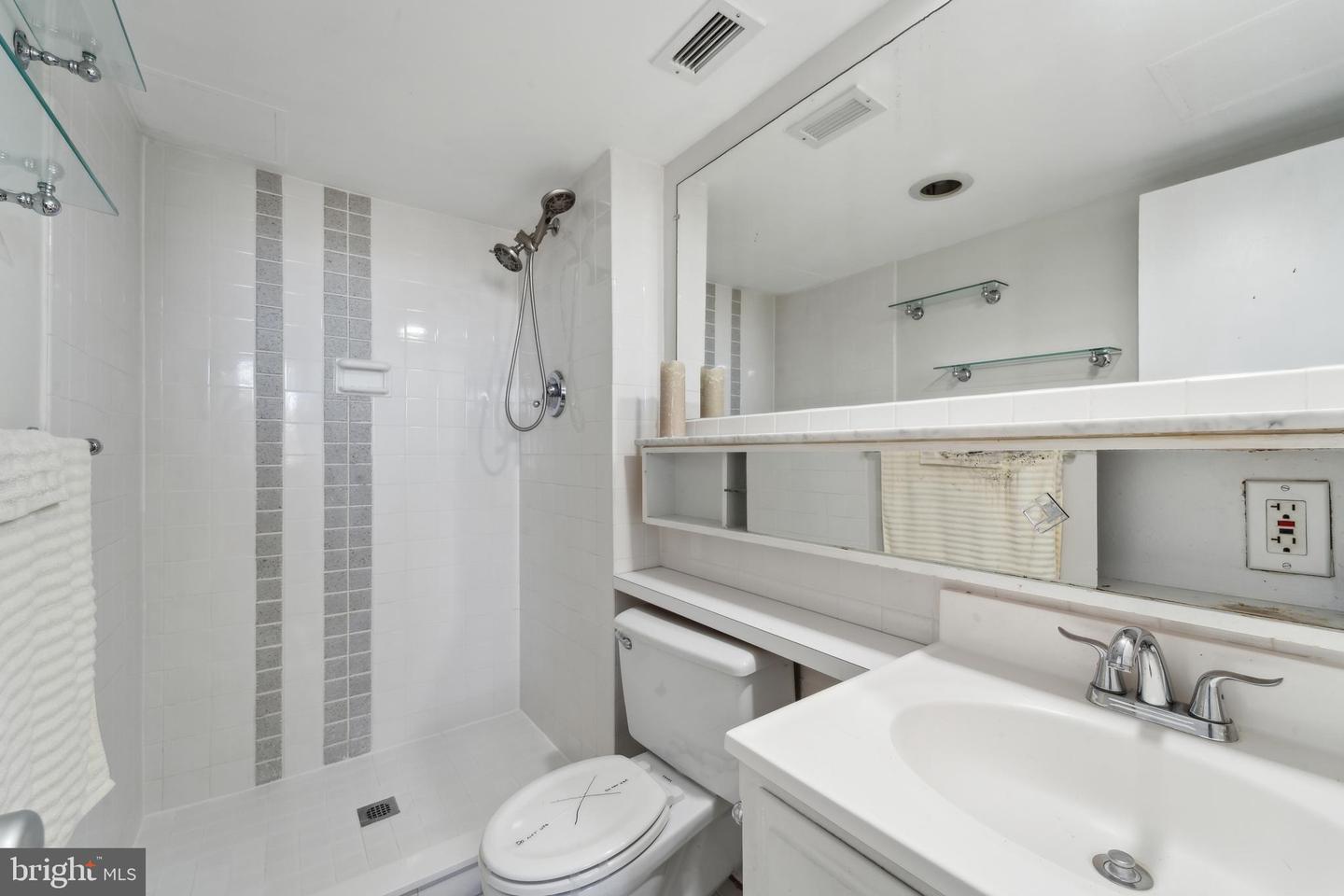 430 M ST SW #N-711, WASHINGTON, District Of Columbia 20024, 2 Bedrooms Bedrooms, ,2 BathroomsBathrooms,Residential,For sale,430 M ST SW #N-711,DCDC2212352 MLS # DCDC2212352
