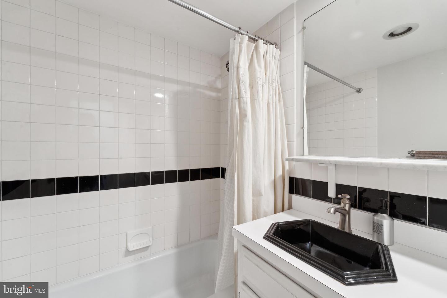 430 M ST SW #N-711, WASHINGTON, District Of Columbia 20024, 2 Bedrooms Bedrooms, ,2 BathroomsBathrooms,Residential,For sale,430 M ST SW #N-711,DCDC2212352 MLS # DCDC2212352