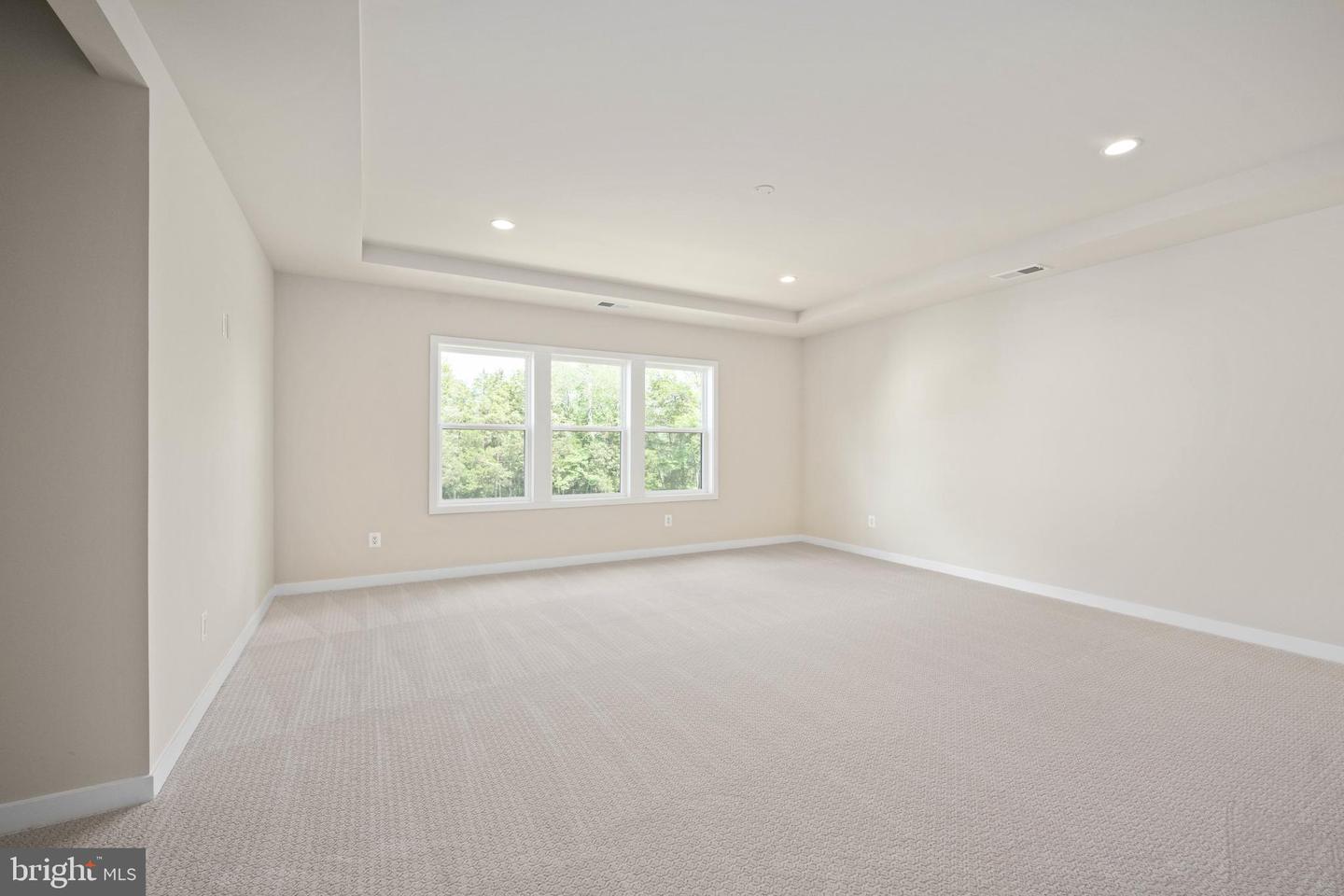 41692 OAK BEND CT, ALDIE, Virginia 20105, 6 Bedrooms Bedrooms, ,5 BathroomsBathrooms,Residential,For sale,41692 OAK BEND CT,VALO2103266 MLS # VALO2103266