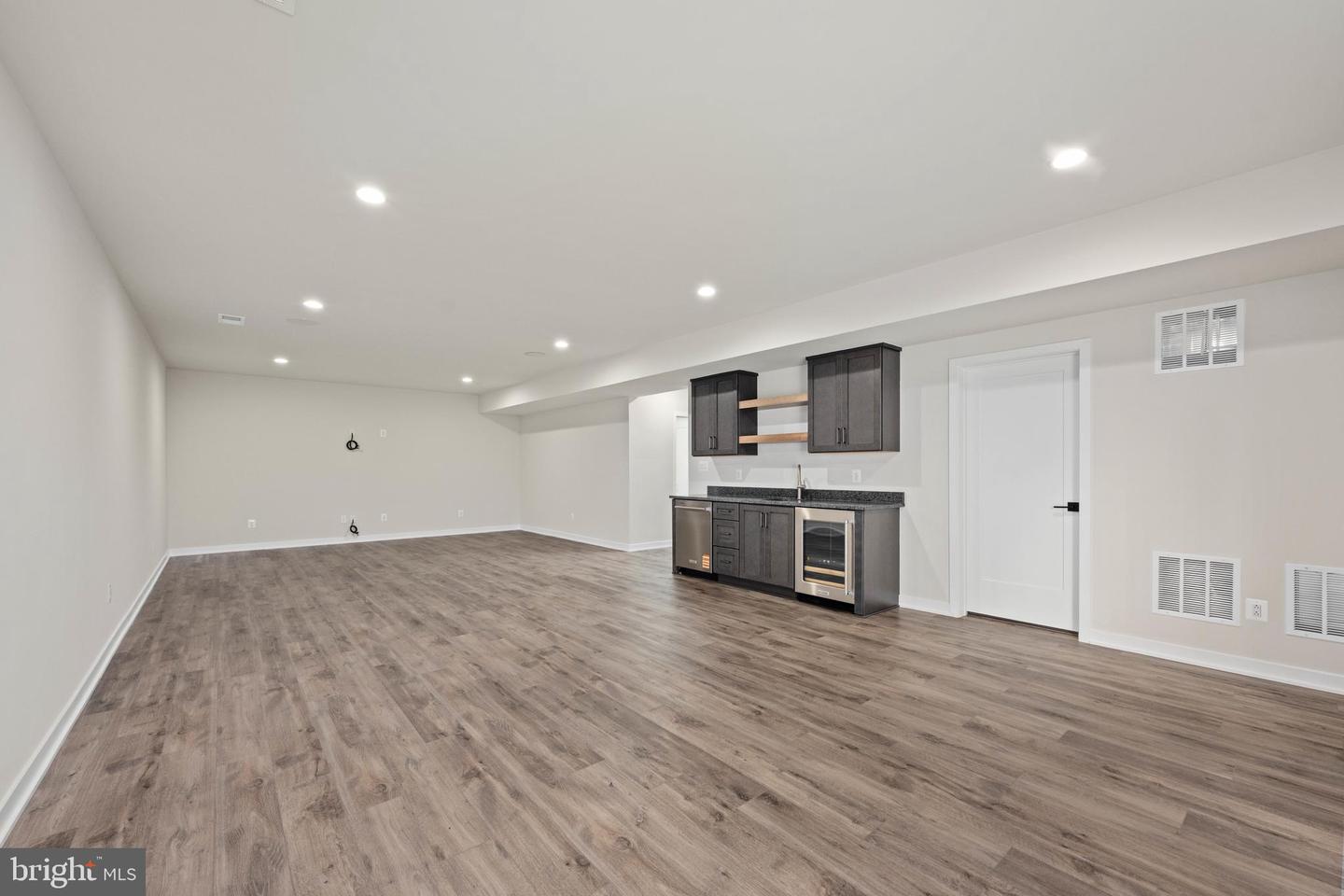 41692 OAK BEND CT, ALDIE, Virginia 20105, 6 Bedrooms Bedrooms, ,5 BathroomsBathrooms,Residential,For sale,41692 OAK BEND CT,VALO2103266 MLS # VALO2103266