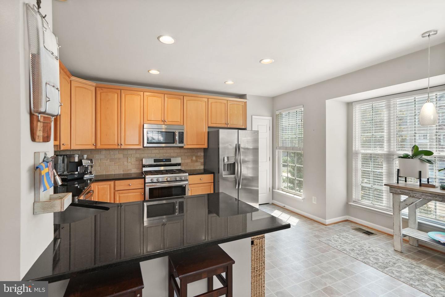 18418 MONTVIEW SQ, LEESBURG, Virginia 20176, 3 Bedrooms Bedrooms, ,3 BathroomsBathrooms,Residential,For sale,18418 MONTVIEW SQ,VALO2103270 MLS # VALO2103270