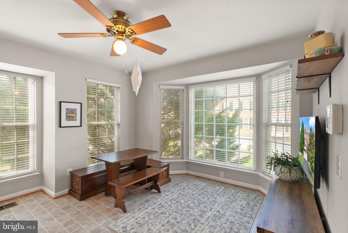 18418 MONTVIEW SQ, LEESBURG, Virginia 20176, 3 Bedrooms Bedrooms, ,3 BathroomsBathrooms,Residential,For sale,18418 MONTVIEW SQ,VALO2103270 MLS # VALO2103270