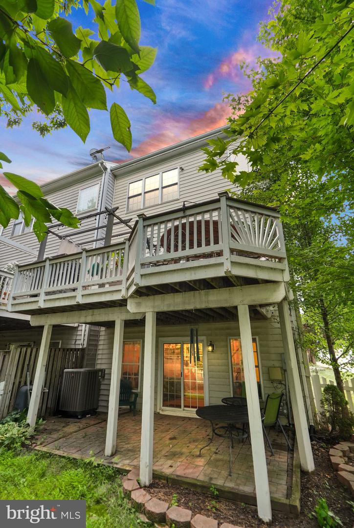 18418 MONTVIEW SQ, LEESBURG, Virginia 20176, 3 Bedrooms Bedrooms, ,3 BathroomsBathrooms,Residential,For sale,18418 MONTVIEW SQ,VALO2103270 MLS # VALO2103270