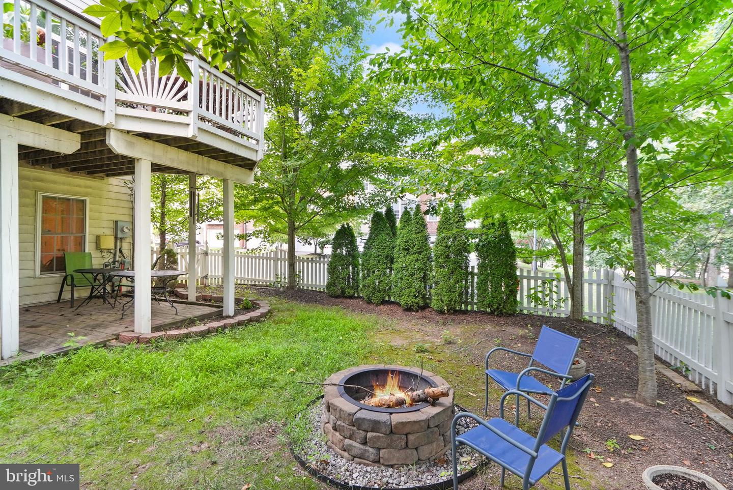 18418 MONTVIEW SQ, LEESBURG, Virginia 20176, 3 Bedrooms Bedrooms, ,3 BathroomsBathrooms,Residential,For sale,18418 MONTVIEW SQ,VALO2103270 MLS # VALO2103270