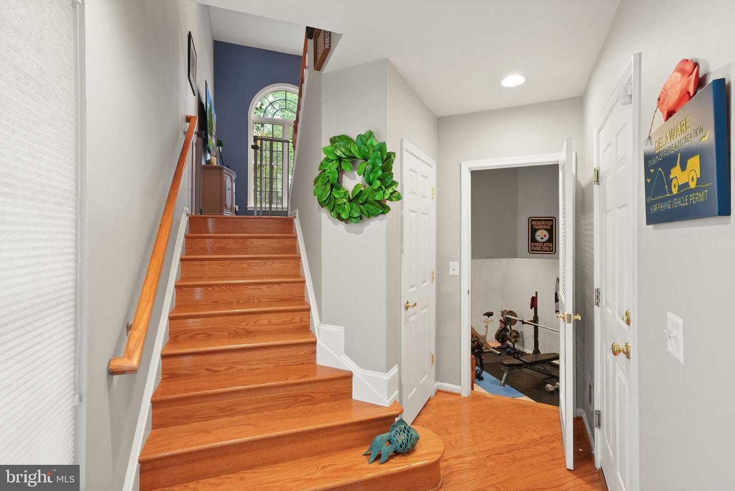 18418 MONTVIEW SQ, LEESBURG, Virginia 20176, 3 Bedrooms Bedrooms, ,3 BathroomsBathrooms,Residential,For sale,18418 MONTVIEW SQ,VALO2103270 MLS # VALO2103270