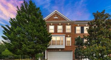 18418 MONTVIEW SQ, LEESBURG, Virginia 20176, 3 Bedrooms Bedrooms, ,3 BathroomsBathrooms,Residential,For sale,18418 MONTVIEW SQ,VALO2103270 MLS # VALO2103270
