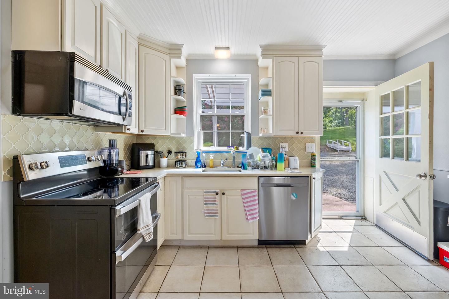 8413 JAMES MADISON HWY, WARRENTON, Virginia 20186, 4 Bedrooms Bedrooms, ,2 BathroomsBathrooms,Residential,For sale,8413 JAMES MADISON HWY,VAFQ2017640 MLS # VAFQ2017640