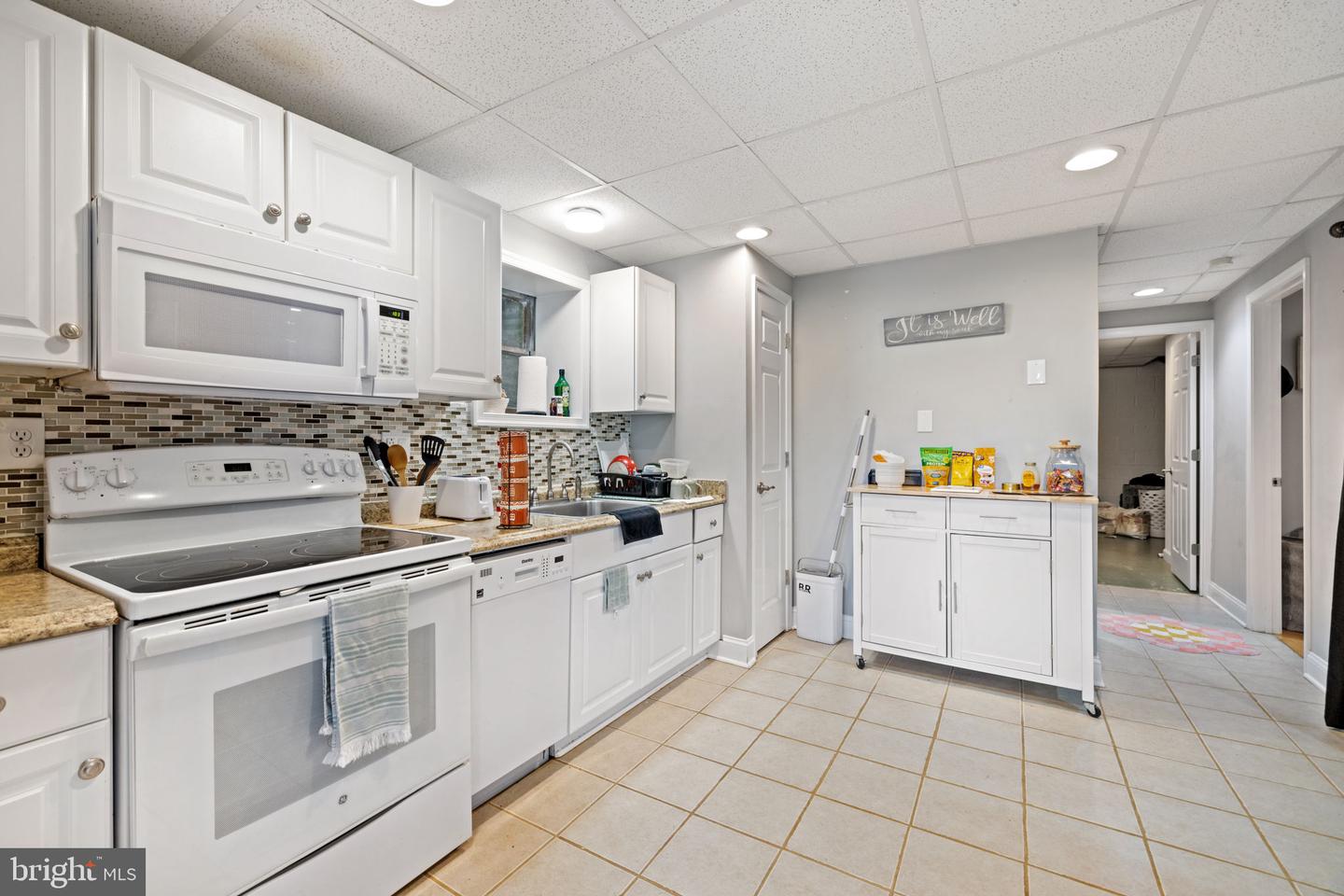 8413 JAMES MADISON HWY, WARRENTON, Virginia 20186, 4 Bedrooms Bedrooms, ,2 BathroomsBathrooms,Residential,For sale,8413 JAMES MADISON HWY,VAFQ2017640 MLS # VAFQ2017640