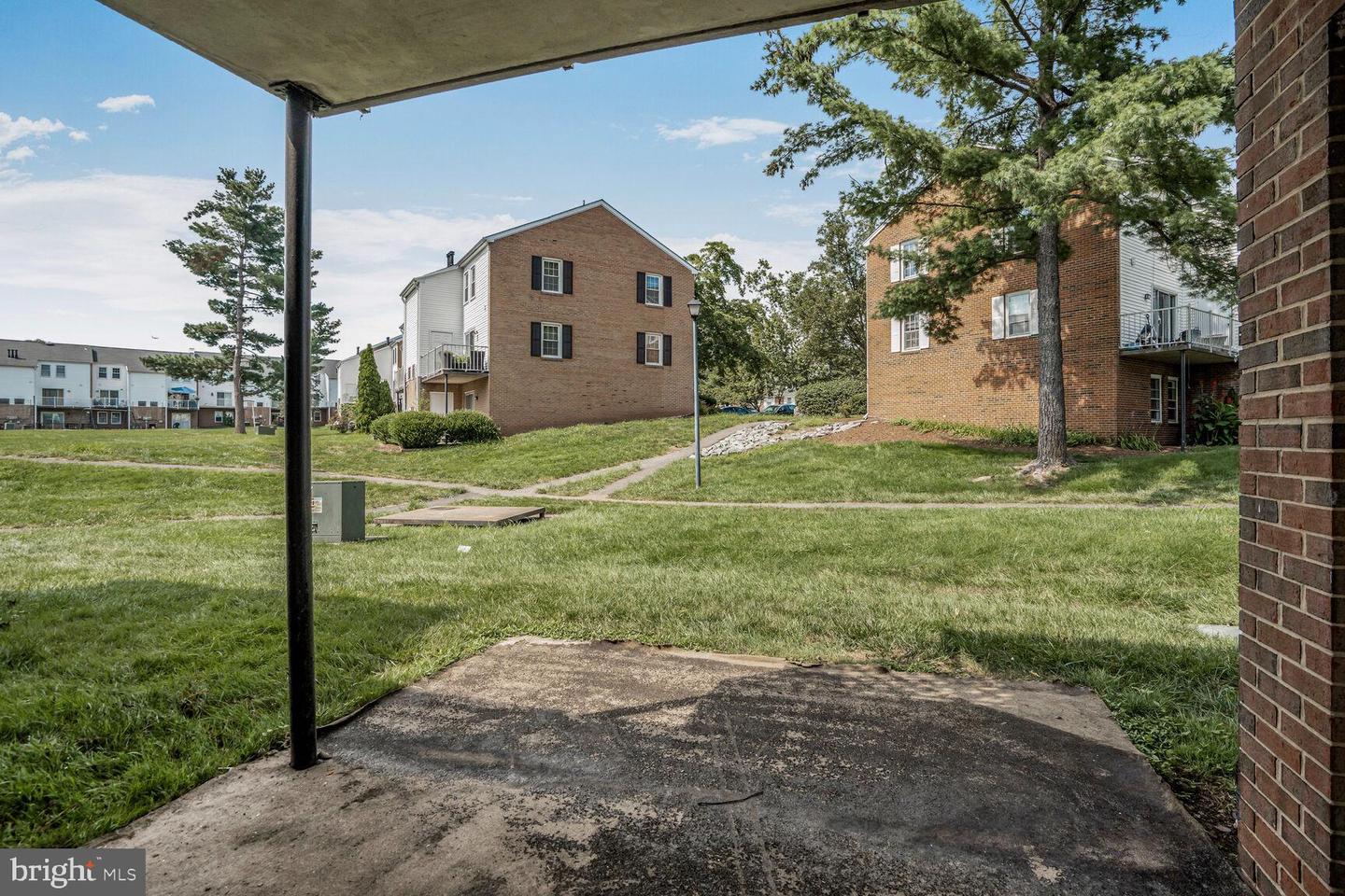 14490 GOLDEN OAK RD, CENTREVILLE, Virginia 20121, 2 Bedrooms Bedrooms, ,1 BathroomBathrooms,Residential,For sale,14490 GOLDEN OAK RD,VAFX2257932 MLS # VAFX2257932