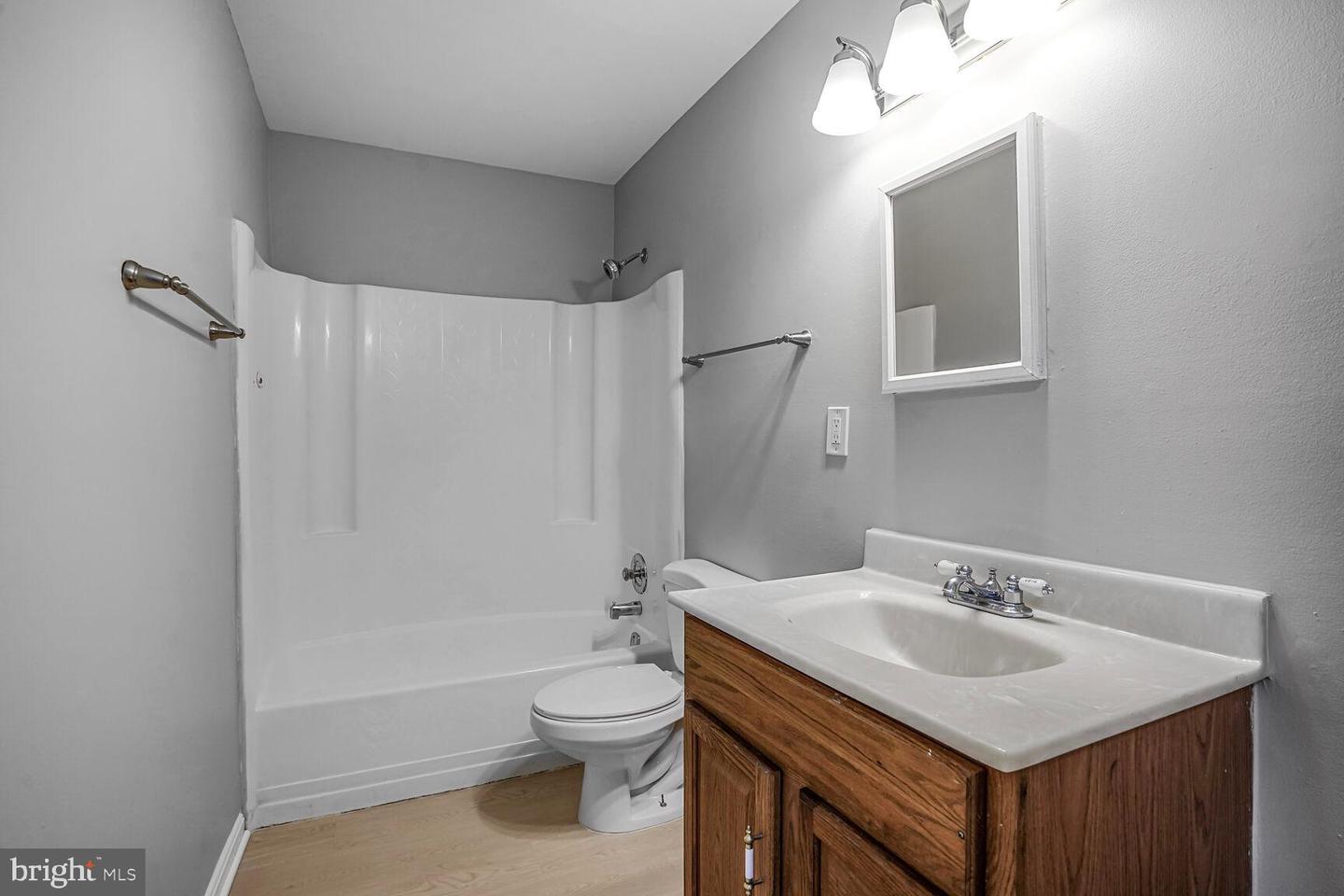 14490 GOLDEN OAK RD, CENTREVILLE, Virginia 20121, 2 Bedrooms Bedrooms, ,1 BathroomBathrooms,Residential,For sale,14490 GOLDEN OAK RD,VAFX2257932 MLS # VAFX2257932