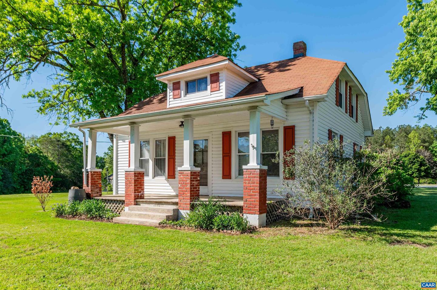 92 GRACE JOHNSON LN, KENTS STORE, Virginia 23804, 3 Bedrooms Bedrooms, ,1 BathroomBathrooms,Residential,For sale,92 GRACE JOHNSON LN,667171 MLS # 667171