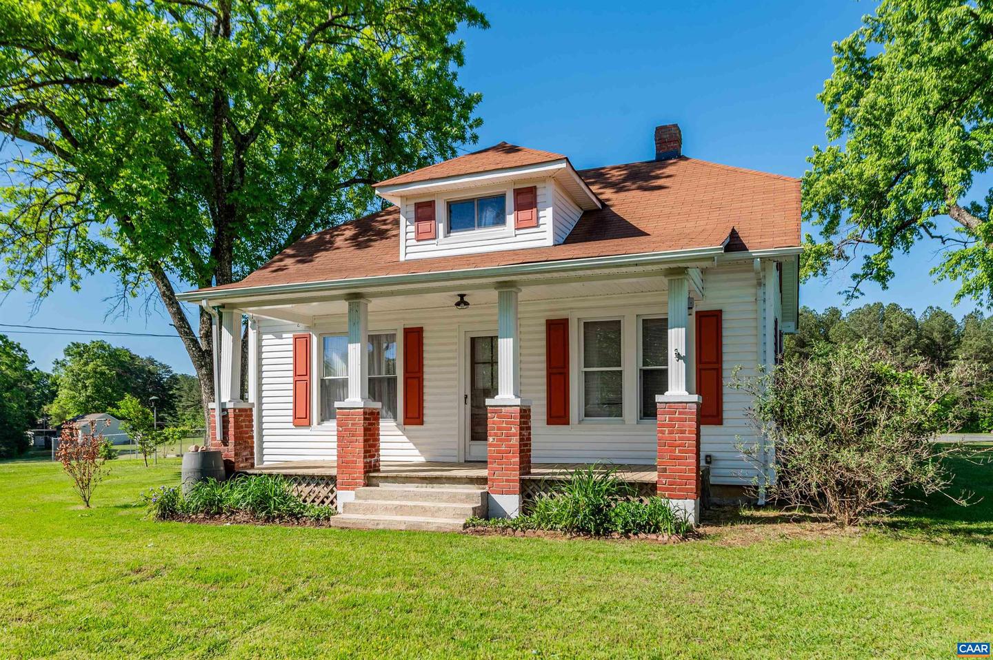 92 GRACE JOHNSON LN, KENTS STORE, Virginia 23804, 3 Bedrooms Bedrooms, ,1 BathroomBathrooms,Residential,For sale,92 GRACE JOHNSON LN,667171 MLS # 667171