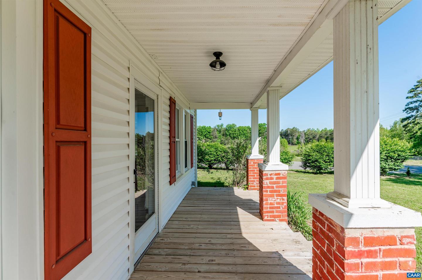 92 GRACE JOHNSON LN, KENTS STORE, Virginia 23804, 3 Bedrooms Bedrooms, ,1 BathroomBathrooms,Residential,For sale,92 GRACE JOHNSON LN,667171 MLS # 667171