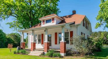 92 GRACE JOHNSON LN, KENTS STORE, Virginia 23804, 3 Bedrooms Bedrooms, ,1 BathroomBathrooms,Residential,For sale,92 GRACE JOHNSON LN,667171 MLS # 667171