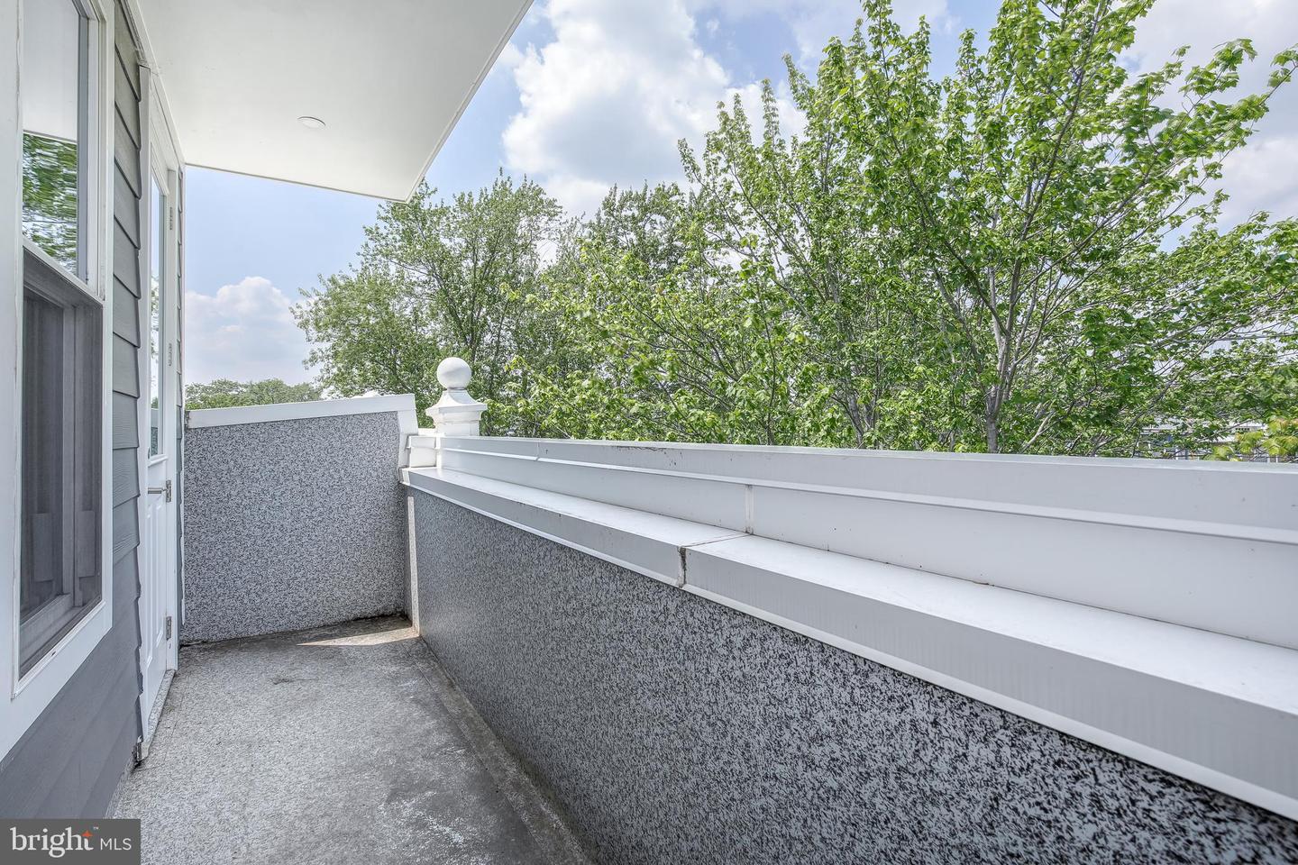 1503 G ST SE, WASHINGTON, District Of Columbia 20003, 5 Bedrooms Bedrooms, ,3 BathroomsBathrooms,Residential,For sale,1503 G ST SE,DCDC2212368 MLS # DCDC2212368