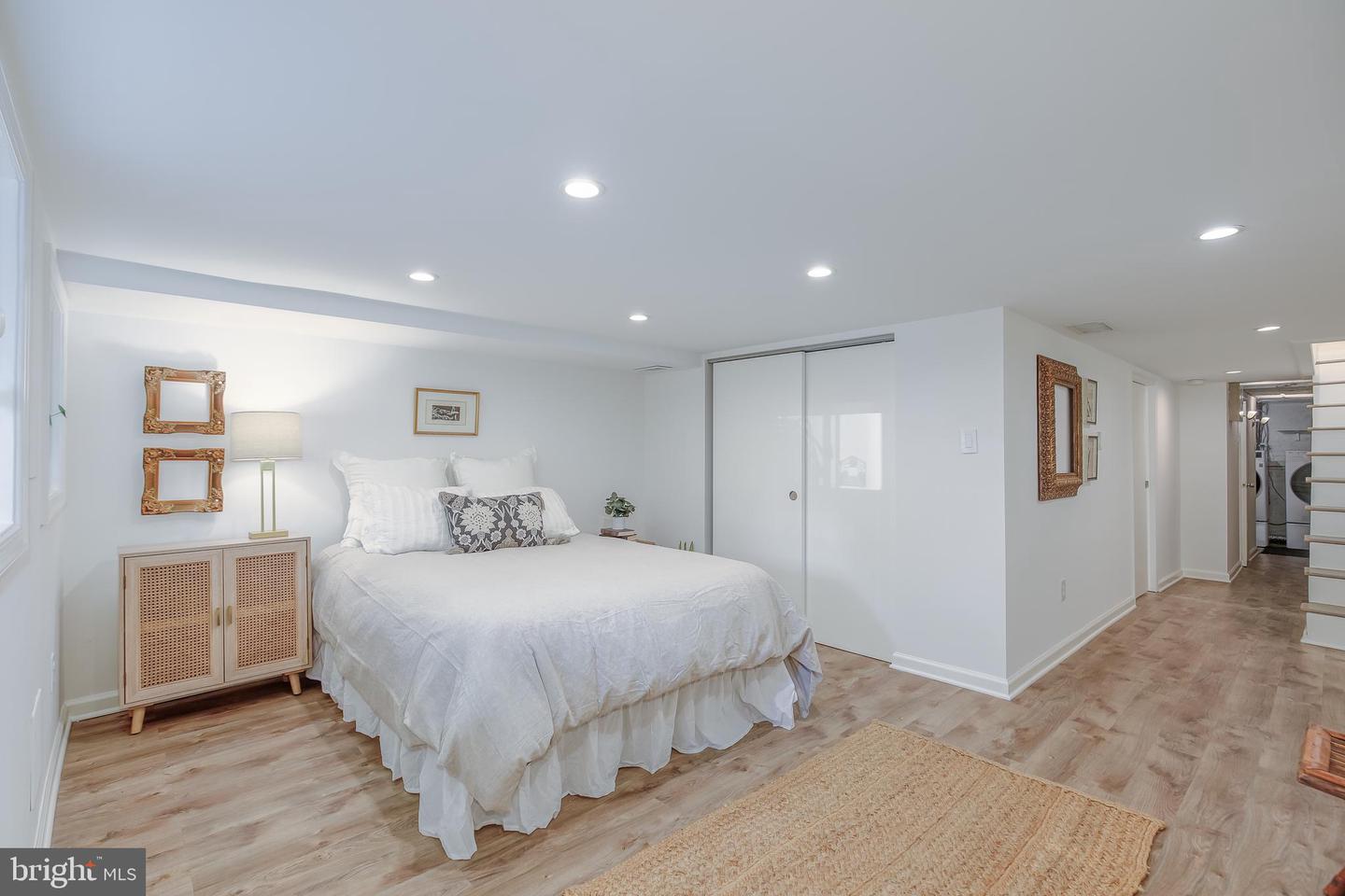 1503 G ST SE, WASHINGTON, District Of Columbia 20003, 5 Bedrooms Bedrooms, ,3 BathroomsBathrooms,Residential,For sale,1503 G ST SE,DCDC2212368 MLS # DCDC2212368