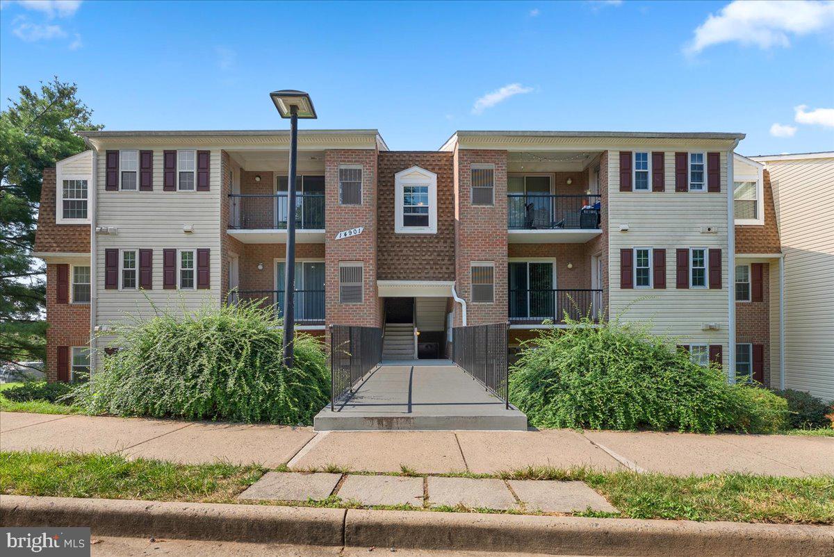 14901 RYDELL RD #201, CENTREVILLE, Virginia 20121, 2 Bedrooms Bedrooms, ,2 BathroomsBathrooms,Residential,For sale,14901 RYDELL RD #201,VAFX2257944 MLS # VAFX2257944