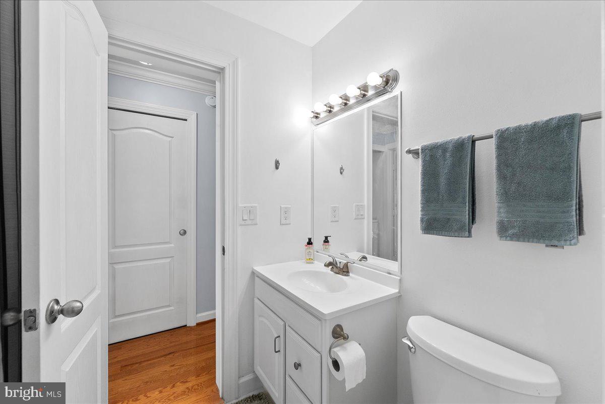 14901 RYDELL RD #201, CENTREVILLE, Virginia 20121, 2 Bedrooms Bedrooms, ,2 BathroomsBathrooms,Residential,For sale,14901 RYDELL RD #201,VAFX2257944 MLS # VAFX2257944