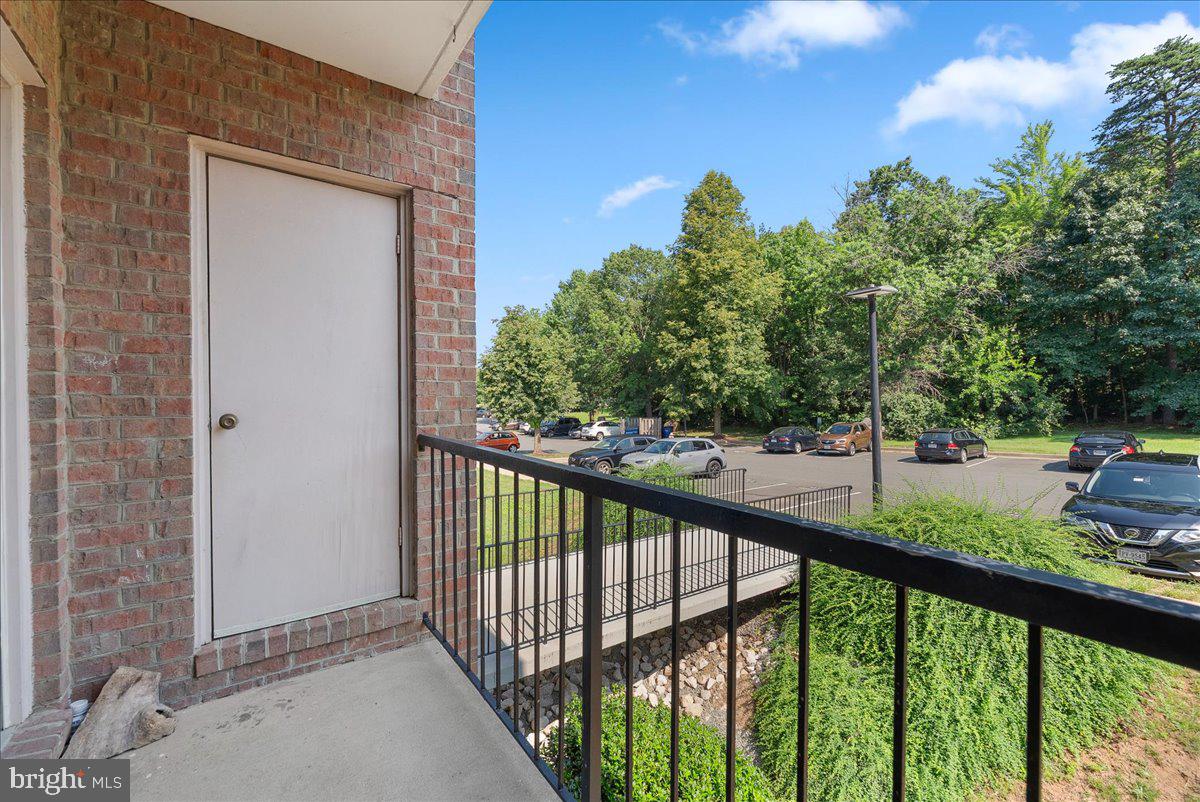 14901 RYDELL RD #201, CENTREVILLE, Virginia 20121, 2 Bedrooms Bedrooms, ,2 BathroomsBathrooms,Residential,For sale,14901 RYDELL RD #201,VAFX2257944 MLS # VAFX2257944