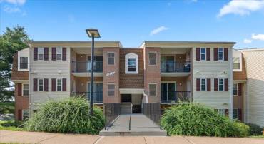 14901 RYDELL RD #201, CENTREVILLE, Virginia 20121, 2 Bedrooms Bedrooms, ,2 BathroomsBathrooms,Residential,For sale,14901 RYDELL RD #201,VAFX2257944 MLS # VAFX2257944